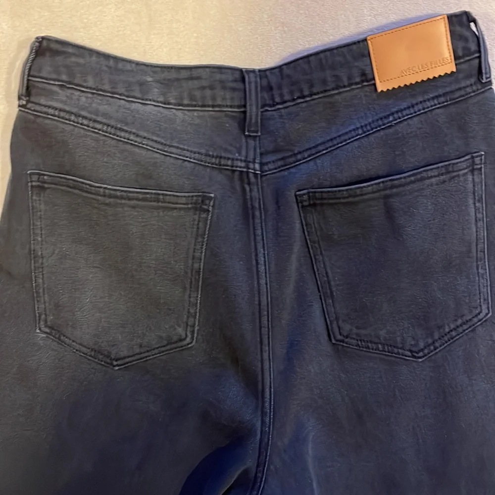 AVEC LES FILLES HIGH-RISE STRAIGHT LEG CROP BLACK JEAN in SIZE 30 - Picture 8 of 9